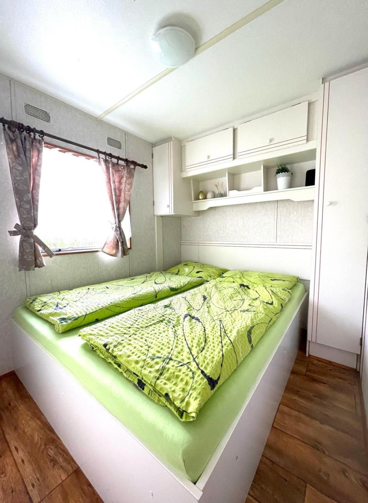 Mobilheim Na Louce Villa Vyrovice Exterior photo